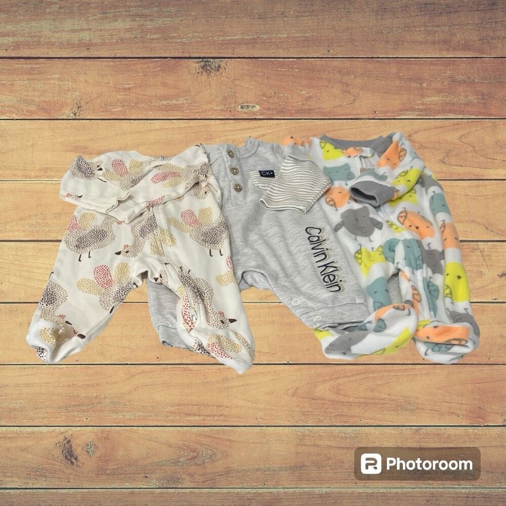 Bundle of 3 Footed Sleepers  Calvin Klein, Carter’s And Simple Joys  Size 0-3 m